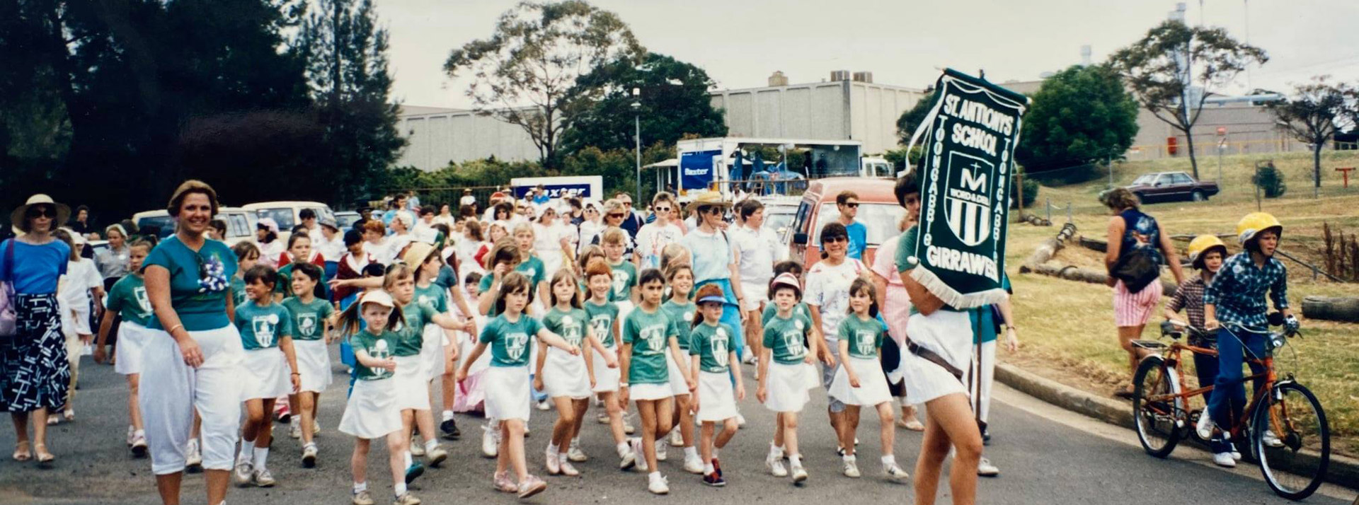 historical photo of St Anthony's Catholic Primary School Girraween parade