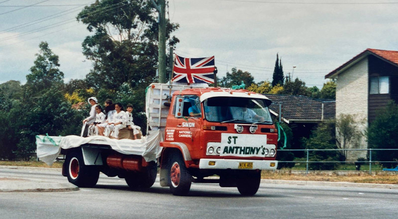 historical photo of St Anthony's Catholic Primary School Girraween parade