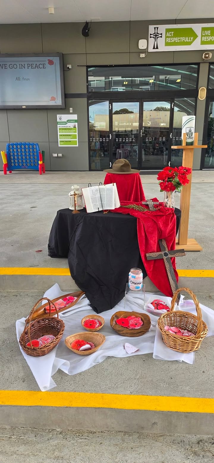 735880395004465_1434752748450556-1